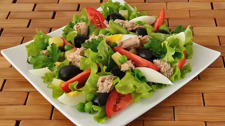 Akdeniz Salatası Tarifi