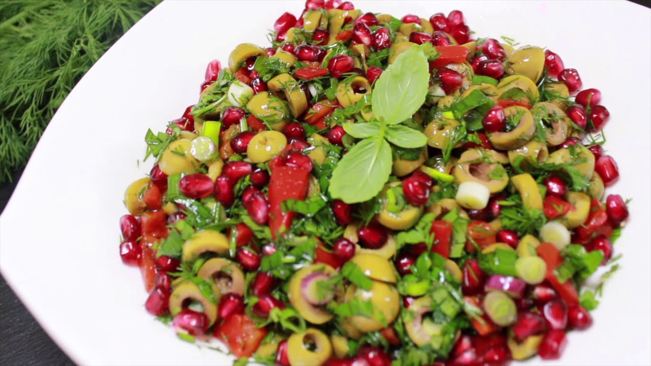 Karışık Yeşillikler ve Nar Taneli Zeytinyağlı Salata
